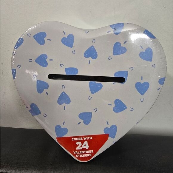 New Sealed Valentine's Day Licensed Bluey & Bingo Tin Mailbox, 6"×7"×6" - Picture 5 of 7